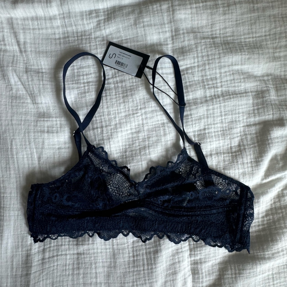 Understatement bralette